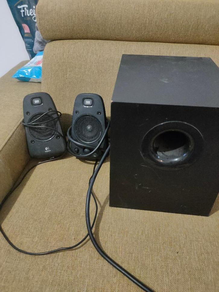 Logitech z623, Computers en Software, Pc speakers, Zo goed als nieuw, Audiokanaal 2.1, Ophalen
