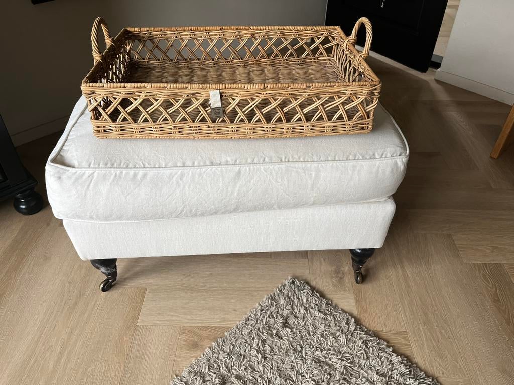 Hocker voetenbank poef op wielen roomwit, Ophalen, Zo goed als nieuw, Rechthoekig, 75 tot 100 cm
