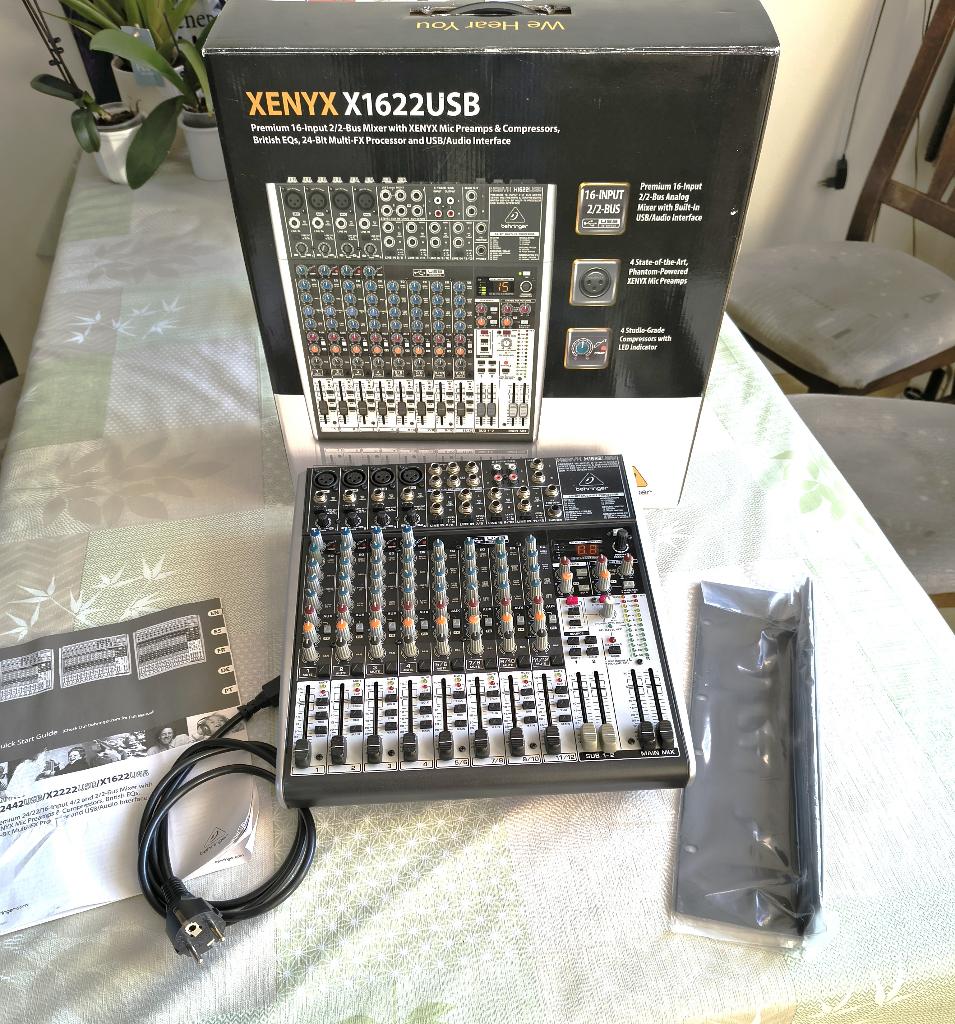 Behringer Xenyx 1622 USB, Muziek en Instrumenten, Mengpanelen, Ophalen of Verzenden, Zo goed als nieuw, 10 tot 20 kanalen, Microfooningang