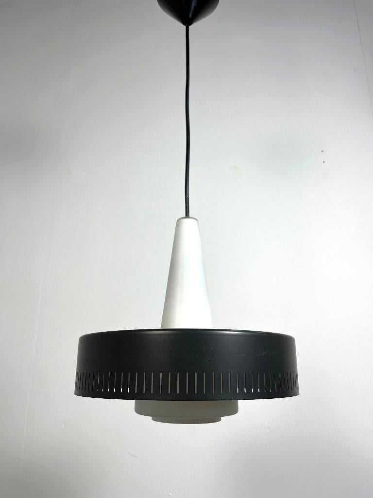 vintage hanglamp Bent Karlby voor Lyfa Denemarken, jaren 60, Ophalen of Verzenden, Gebruikt, Minder dan 50 cm