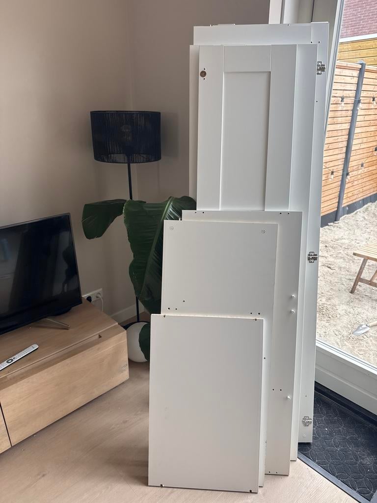 Brimnes IKEA kast drie deurs, Huis en Inrichting, Kasten | Kledingkasten, Ophalen, Overige materialen, Gebruikt, 100 tot 150 cm