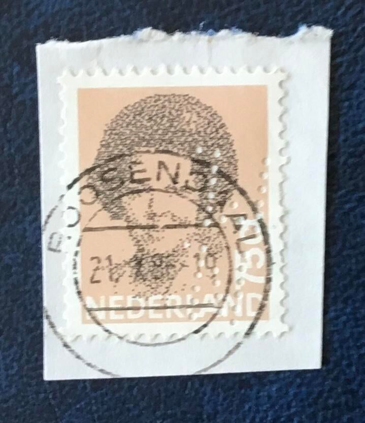 Perfin PNEM 2 op papier kavel per 7, Postzegels en Munten, Postzegels | Nederland, Ophalen of Verzenden, Na 1940, Gestempeld