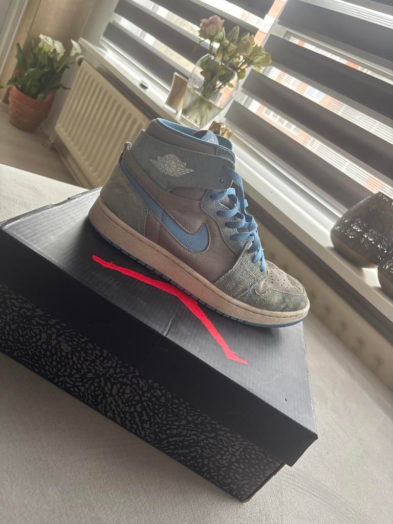 Jordan high University bleu en cement grijs, Ophalen of Verzenden, Gedragen, Blauw, Sneakers of Gympen