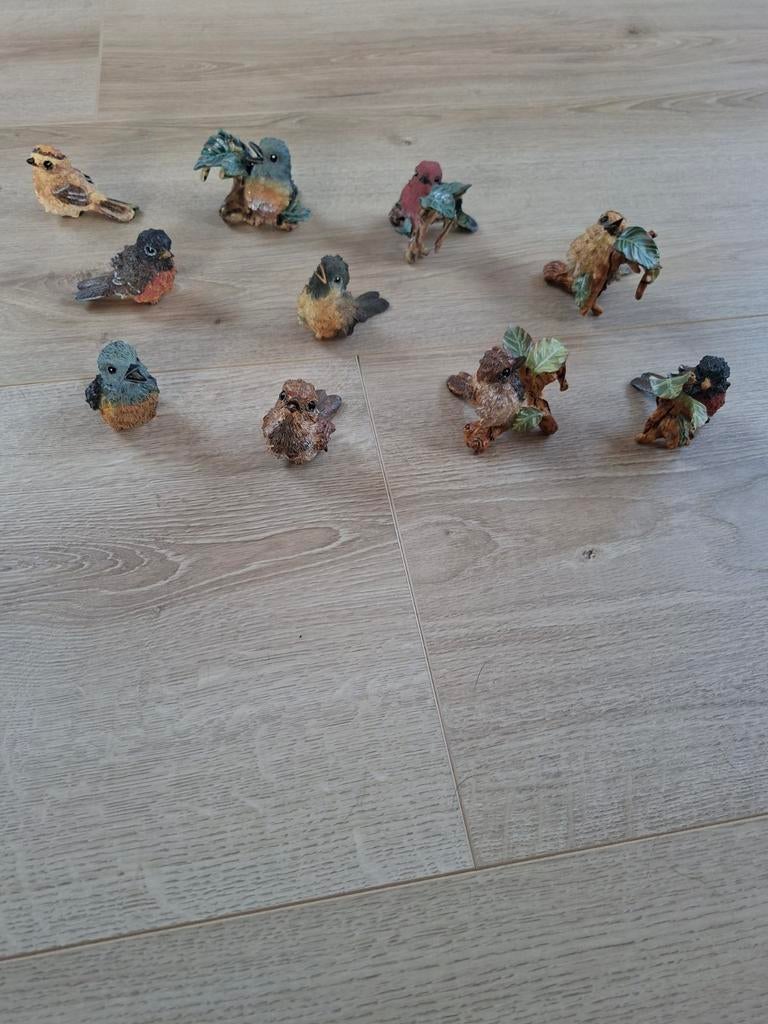 10 x vogeltjes, polystone , Verzamelen, Ophalen, Poppenhuis