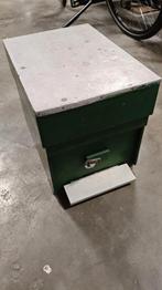 8-raams bijenkast (Spaarkast), Bijen