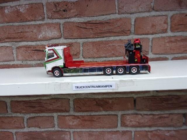 WSI  Volvo  FH4  Sleeper  Cab  van  Caudenberg., Hobby en Vrije tijd, Modelauto's | 1:50, Ophalen of Verzenden, Nieuw, Bus of Vrachtwagen