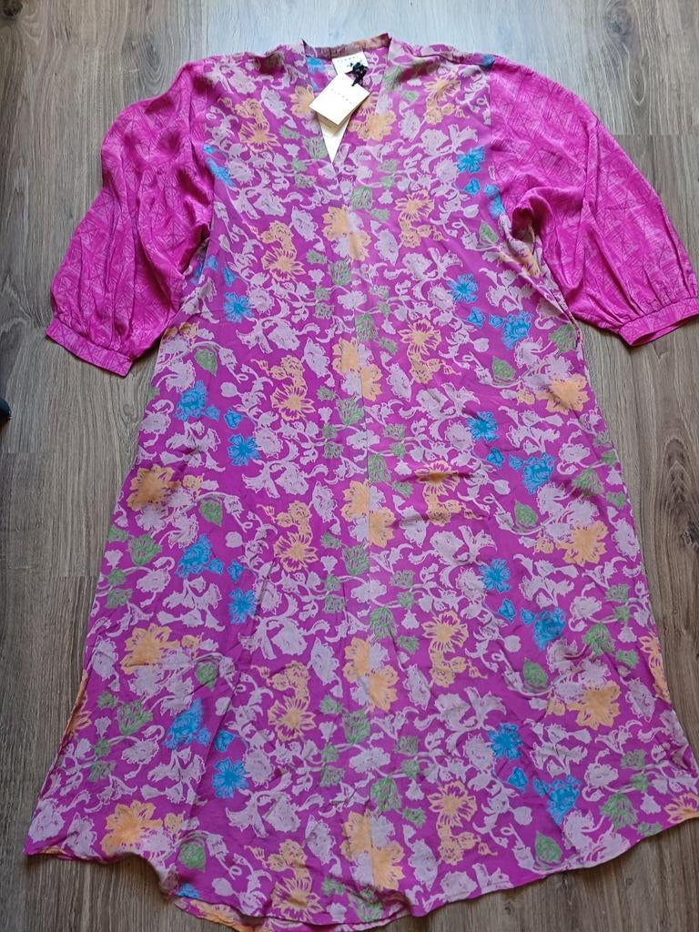 Sissel Edelbo zijden jurk van gerecyclede Indiase sari's, Ophalen of Verzenden, Nieuw, Onder de knie