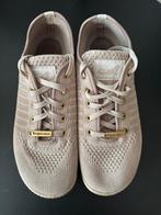 leguano barefoot, Beige, Ophalen of Verzenden, Sneakers of Gympen, Zo goed als nieuw