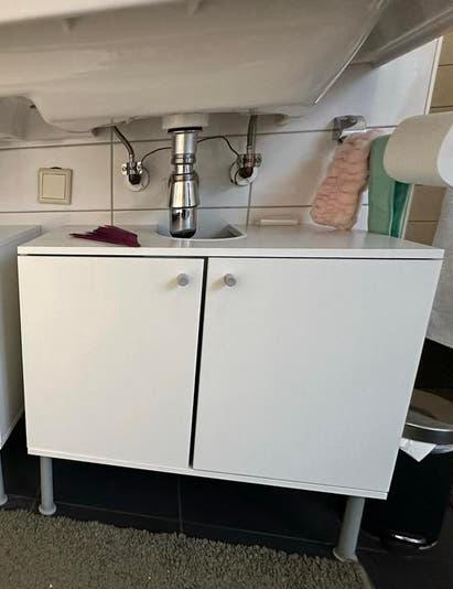 IKEA FULLEN Bathroom Cabinets Good Condition only 1 left, Huis en Inrichting, Badkamer | Badkamermeubels, Ophalen, Gebruikt, 50 tot 100 cm