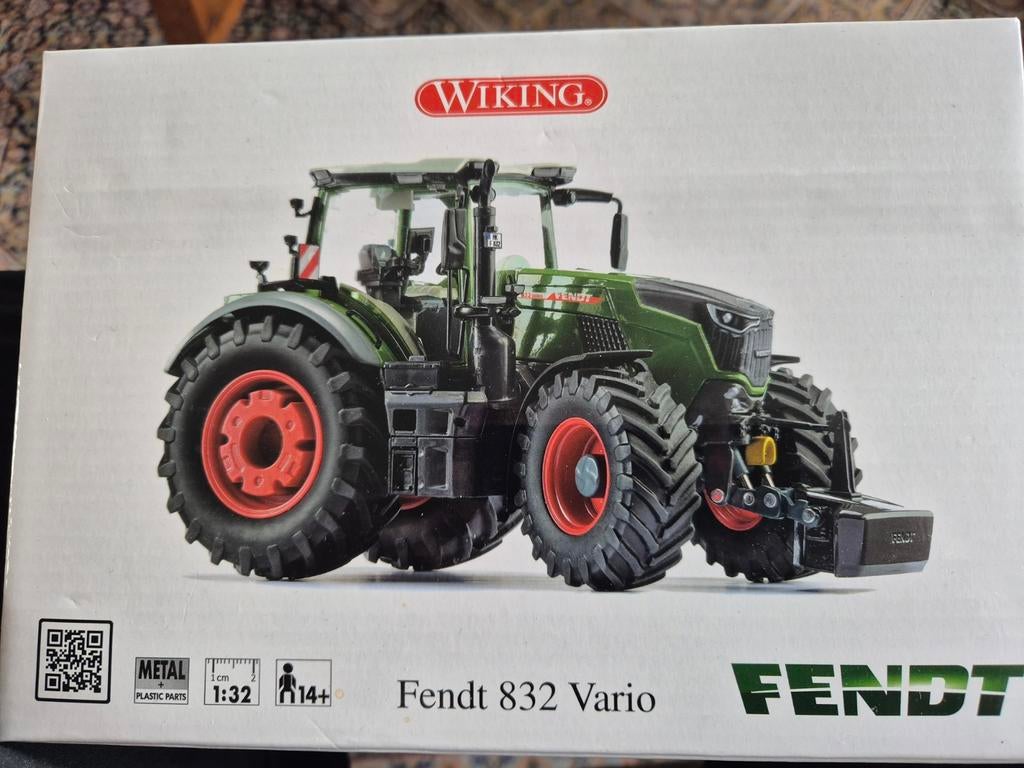 Fendt 832 Vario model tractor Wiking 1:32, Ophalen of Verzenden