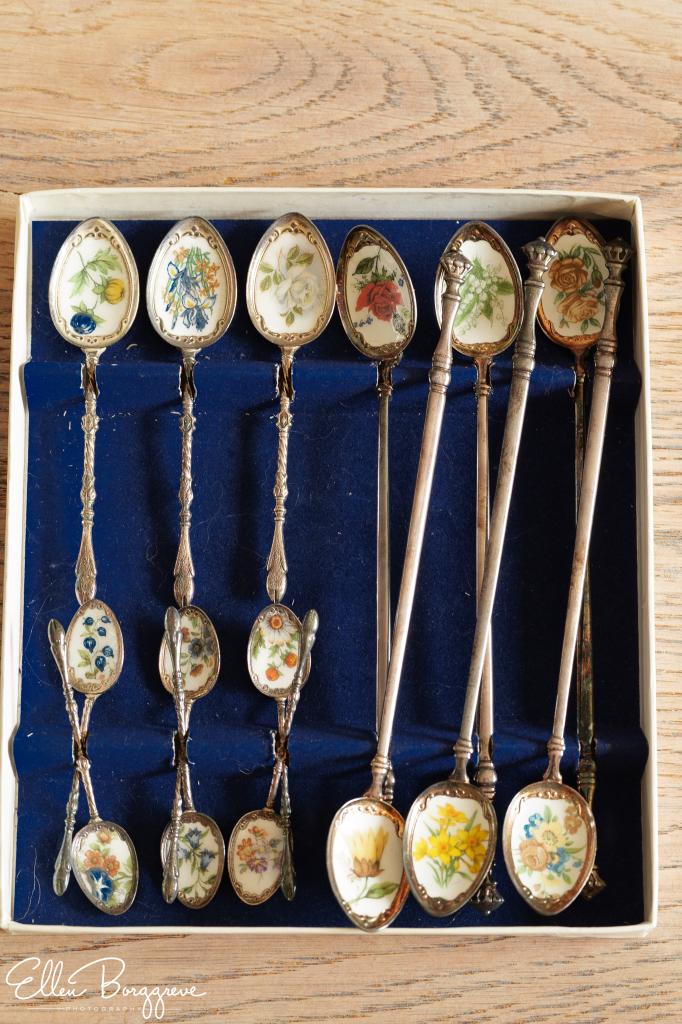 15 Geëmailleerde Verzilverde Lepeltjes  Nederlands, Antiek en Kunst, Antiek | Bestek, Ophalen of Verzenden