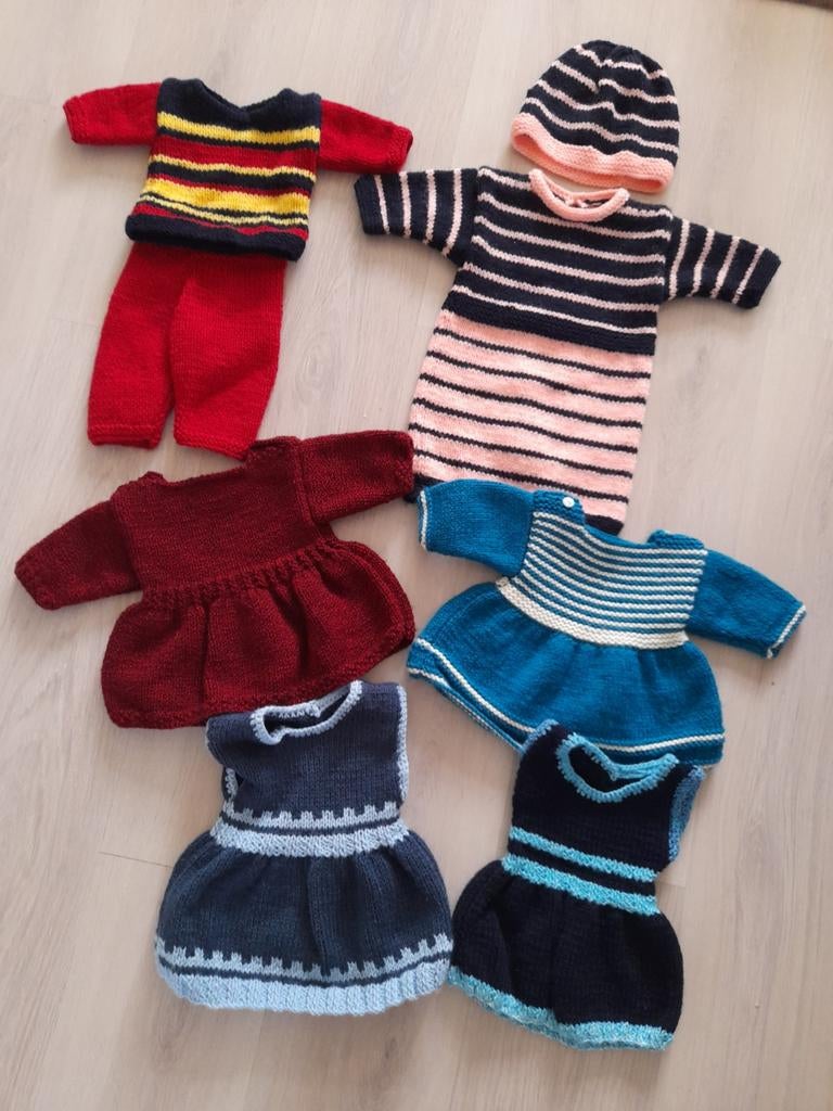 Poppenkleertjes, handgebreid., Kinderen en Baby's, Ophalen, Nieuw, Babypop