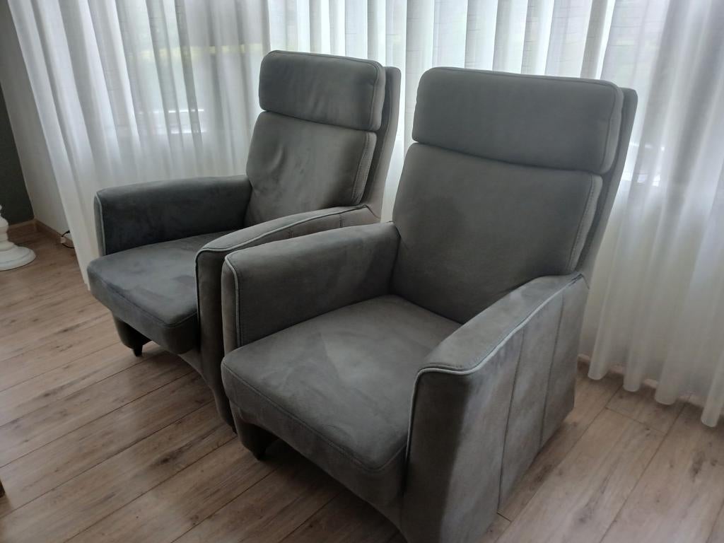 2 Grijze fauteuils, Ophalen, Gebruikt, 75 tot 100 cm, 50 tot 75 cm