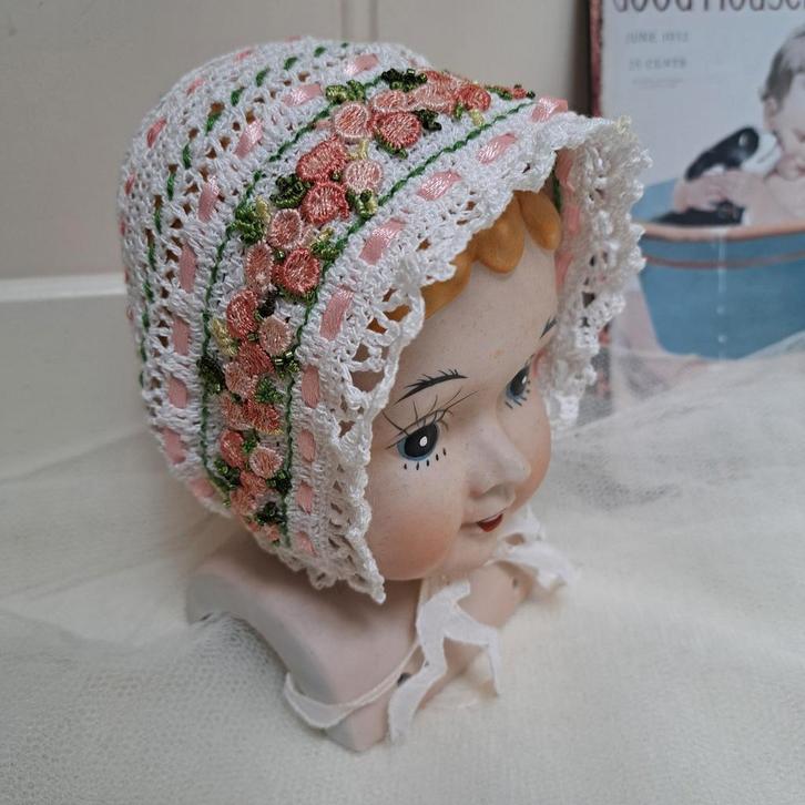 Hand gehaakt Katoen Brocante Poppen muts NIEUW, Antiek en Kunst, Curiosa en Brocante, Ophalen of Verzenden