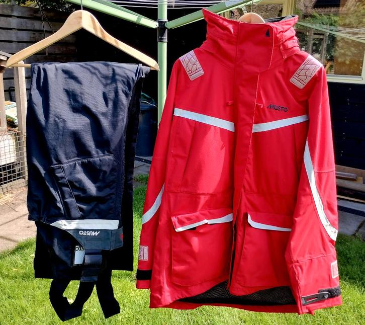 Musto BR2 offshore zeilpak (vrouw), Watersport en Boten, Watersportkleding, Zo goed als nieuw, Zeilpak, Dame, Ophalen of Verzenden