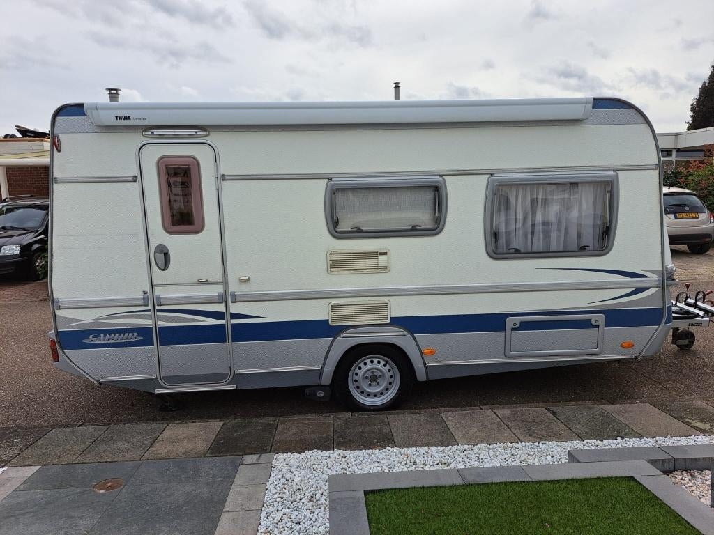 Caravan Fendt Saphir 450, Caravans en Kamperen, Caravans, Omvormbare zithoek, Treinzit, Particulier, Schokbreker