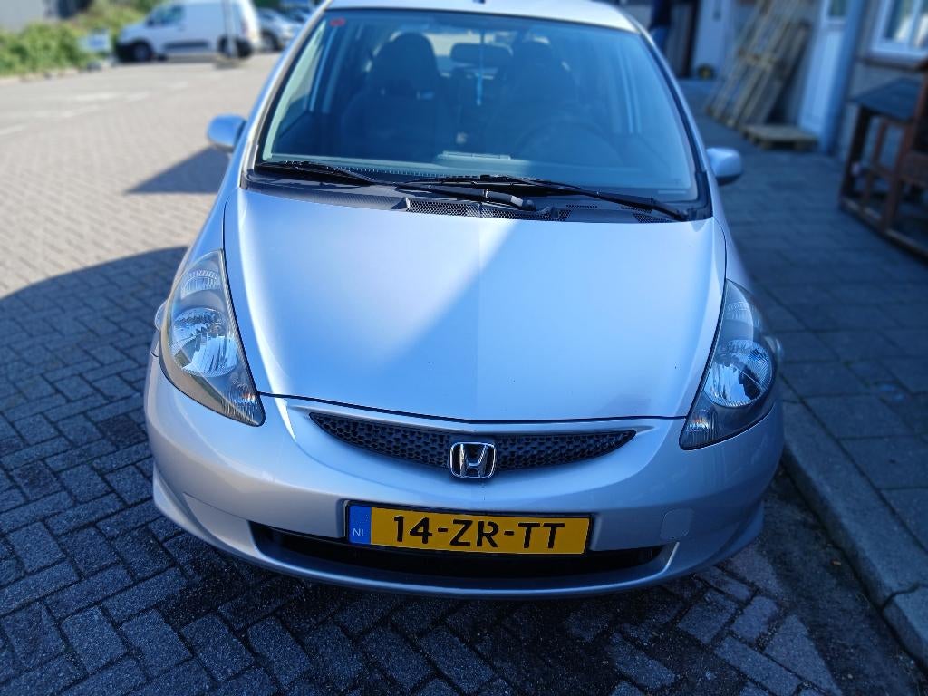 Honda Jazz 1.2 I 2008 Grijs, Auto's, Honda, Voorwielaandrijving, 450 kg, 40 €/maand, 4 cilinders