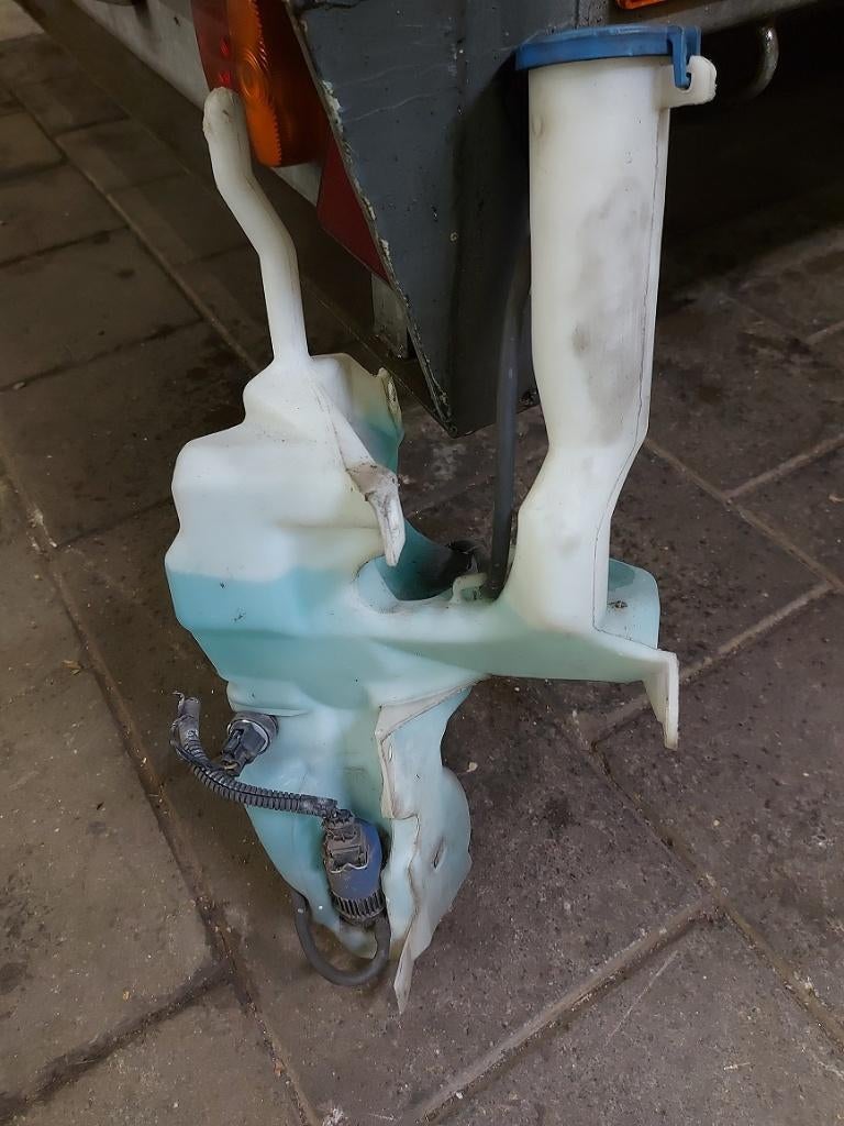 Ruitensproeier reservoir Volvo S40-V40, Ophalen of Verzenden