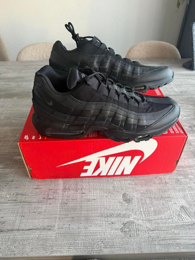 Te koop nieuw paar nike air max 95 in maat 48,5 (48.5), Zwart, Nieuw, Ophalen of Verzenden, Sneakers of Gympen