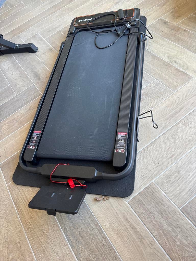 Loopband Moovv - Slechts 2 weken gebruikt, zo goed als nieuw, Ophalen, Zo goed als nieuw, Benen, Loopband