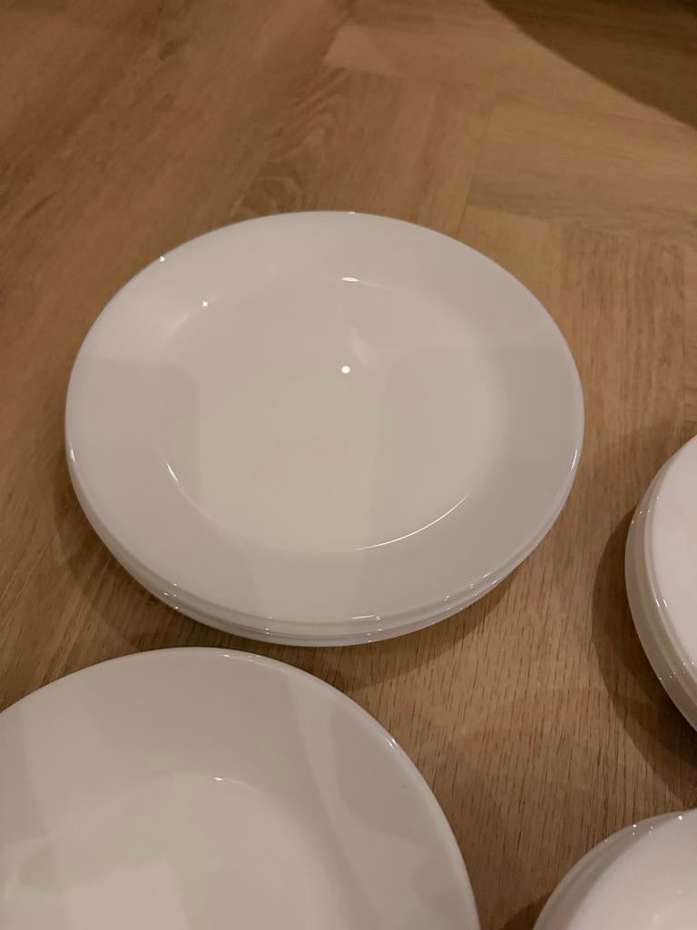 Ikea servies set: ontbijtborden, dinerborden, soepkommen, Huis en Inrichting, Keuken | Servies, Ophalen, Gebruikt, Keramiek, Effen
