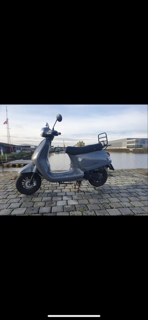 DTS Milano snorscooter, Ophalen of Verzenden, Zo goed als nieuw, Benzine, Overige merken