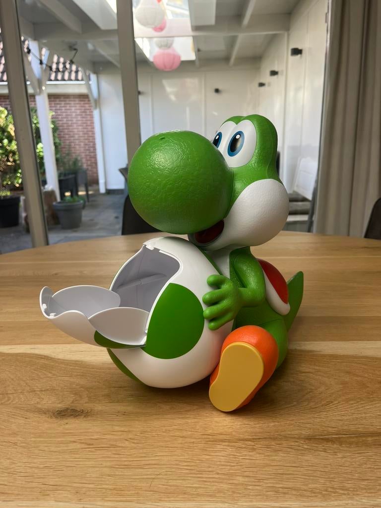 Yoshi Popcorn Bucket Mario Galaxy Movie Limited Edition, Ophalen of Verzenden, Zo goed als nieuw