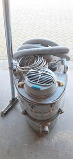 Nilfisk 2-motorige industriële stofzuiger, Gebruikt, Stofzuiger, Ophalen of Verzenden, 2000 watt of meer