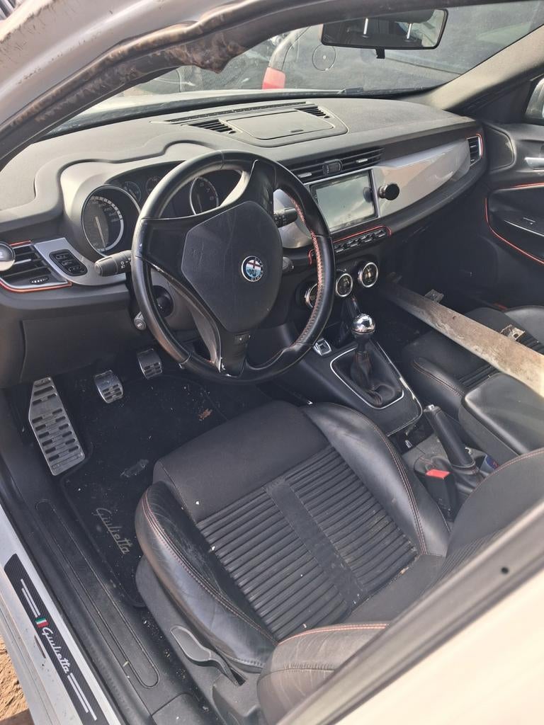 alfa giulietta alle interieur delen en airbag, Auto-onderdelen, Interieur en Bekleding, Ophalen of Verzenden, Gebruikt, Alfa Romeo