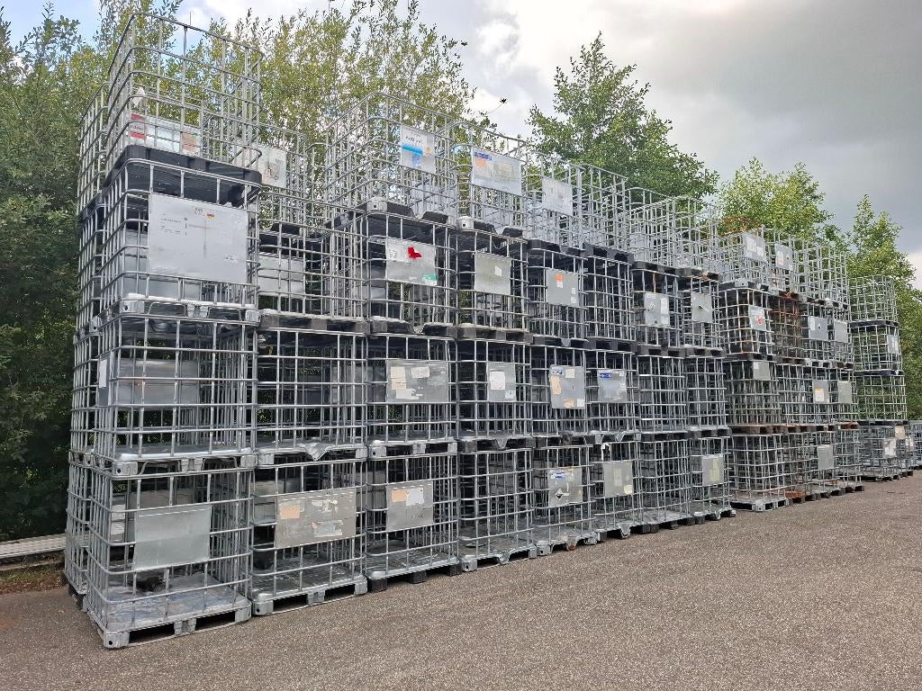 Ibc kratten kunststof/ijzeren pallet tbv haardhout of dakpan, Doe-het-zelf en Verbouw, Kratten en Dozen, Ophalen, Gebruikt, 100 cm of meer