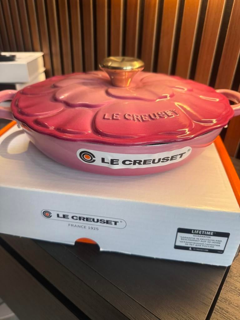 ** Limited Edition** Le Creuset Campagnard color Berry, Huis en Inrichting, Keuken | Potten en Pannen, Ophalen of Verzenden, Zo goed als nieuw