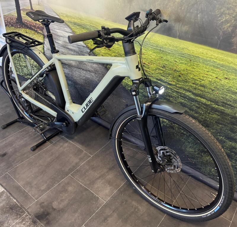 Cube Kathmandu – Elektrische fiets met Bosch Middenmotor, Fietsen en Brommers, Overige merken, Pending System GmbH & Co. KG, Ophalen of Verzenden
