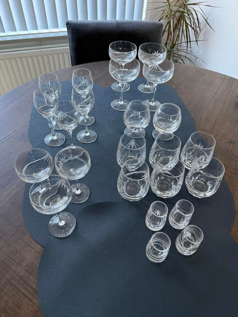 24 stuks glazen van kristal, Ophalen