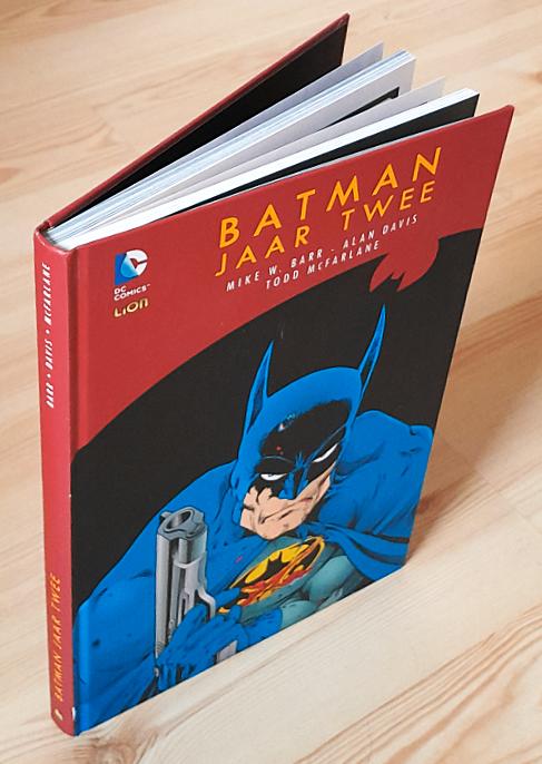 BATMAN – JAAR TWEE (speciale uitgave), Eén stripboek, Ophalen of Verzenden, Zo goed als nieuw