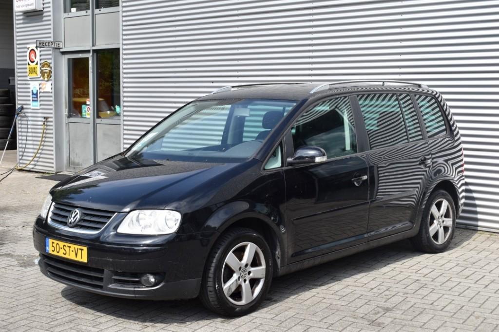 Volkswagen TOURAN 1.6-16V FSI OPTIVE I / MEENEEM/EXPORT PRIJ, Auto's, 4 cilinders, Electronic Stability Program (ESP), 116 pk