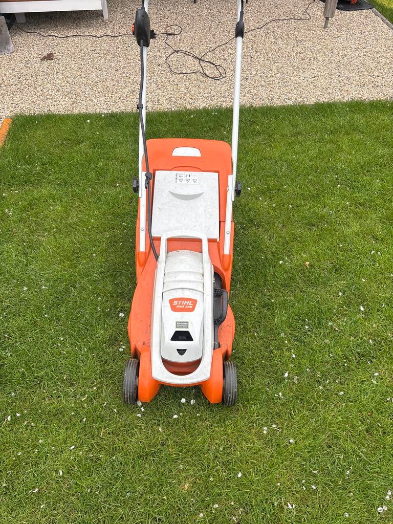 Stihl RMA 339 Accu Grasmaaier - Compact en Krachtig, Cirkelmaaier, Gebruikt, Accu-grasmaaier, Ophalen of Verzenden