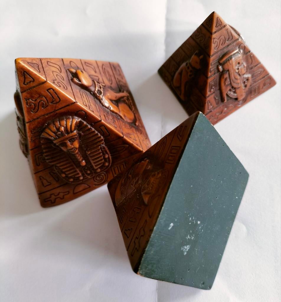 3 Piramides, Verzamelen, Ophalen of Verzenden, Dier