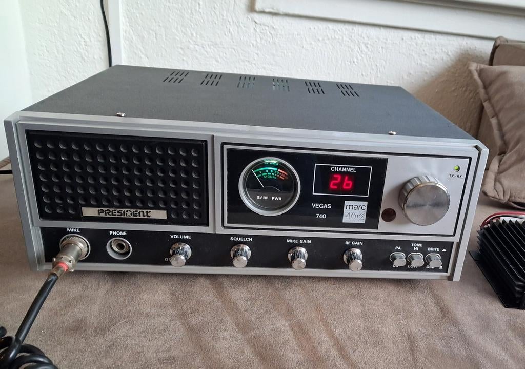 Zeer mooie president Vegas 740, Telecommunicatie, Zenders en Ontvangers, Ophalen of Verzenden, Zo goed als nieuw