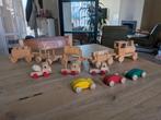 Houten trein met vrachtwagentjes en autootjes, Ophalen of Verzenden, Gebruikt