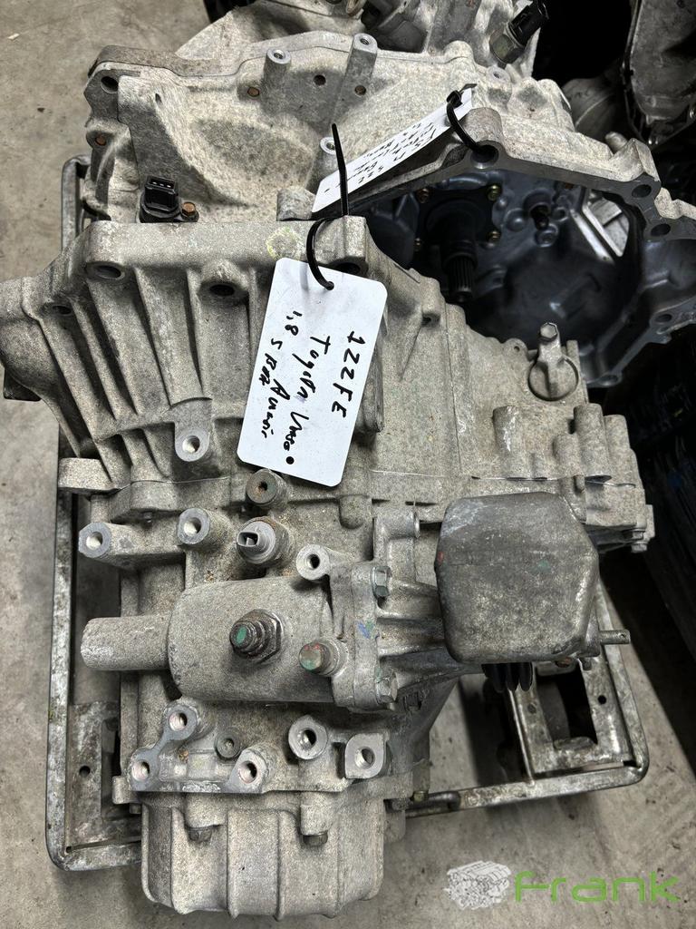 versnellingsbak code f5m422 2.4 outlader lancer space wagen, Auto-onderdelen, Transmissie en Toebehoren, Mitsubishi, Gebruikt