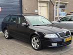 Skoda Octavia Combi 1.8 TSI Elegance Apk Clima Cruise Contro, Auto's, Skoda, Voorwielaandrijving, Stof, Gebruikt, Zwart