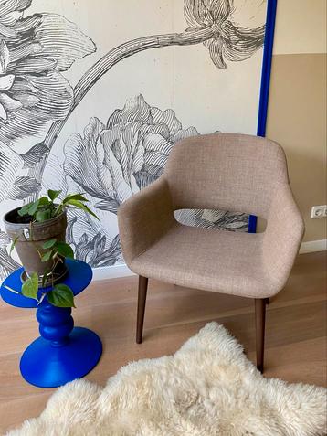 Stijlvolle retro look fauteuil in nieuwstaat! beschikbaar voor biedingen