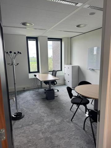 Kinnarps Zit-sta bureau met BachMann stopcontact, 6 stuks - afbeelding 15