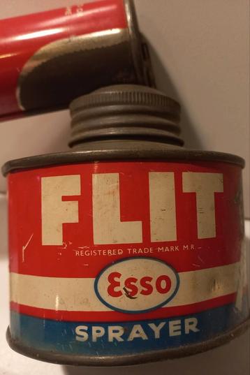 Leuke kleurige flitspuit van ESSO beschikbaar voor biedingen