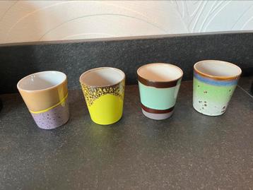4 HK Living 70’s kopjes beschikbaar voor biedingen