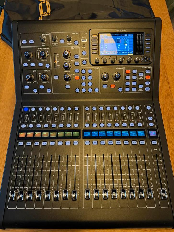 Midas M32R Live - Digitale Mengtafel, Muziek en Instrumenten, Mengpanelen, Zo goed als nieuw, 20 kanalen of meer, Microfooningang