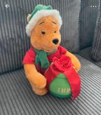 Kerst Disney store Winnie the Pooh / de Poeh knuffel 28 cm, Verzamelen, Ophalen of Verzenden, Winnie de Poeh of vrienden, Zo goed als nieuw