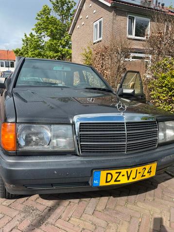 Mercedes 190 w201 project  ( lees advertentie) beschikbaar voor biedingen