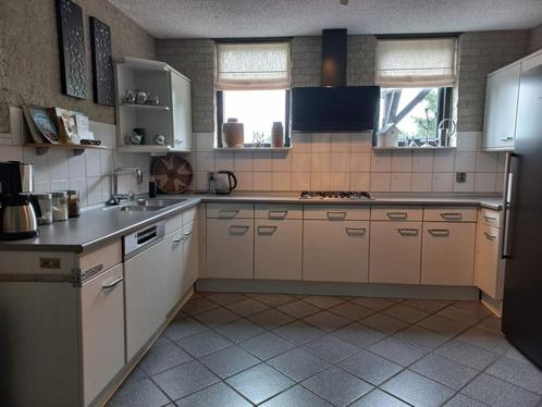 Bruynzeel keuken + vaatwasser: Degelijk en in goede staat, Huis en Inrichting, Keuken | Complete keukens, Gebruikt, U-keuken, Wit