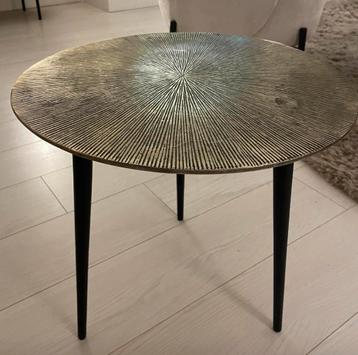 Stijlvolle Salon/Bijzettafel beschikbaar voor biedingen